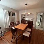 Larch House In Vancouver West