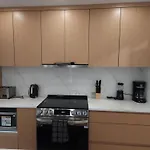 Signature Luxe Top-Floor Townhouse 2Br, 3Ba With Stunning Views