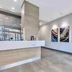 Stylish Home With Free Parking, 90 Day Minimum