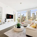 Urban Oasis Stylish 2 Bedroom Apartment With Unforgettable City Views And Top Amenities