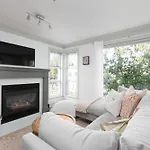 Boutique Beach Apartment