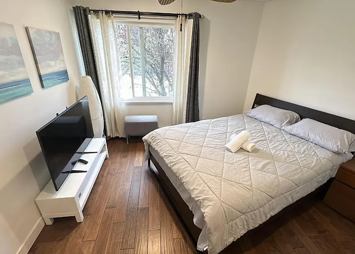 5 Mins Walk To Skytrain Station