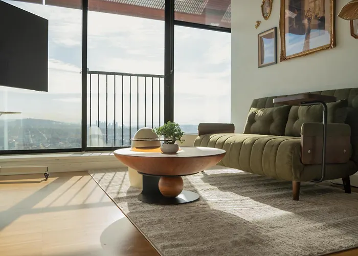 Skyhome In Gastown Amazing Ocean&Mountain Views