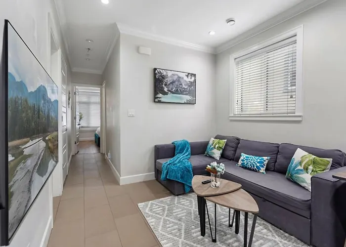 Central Main Street Home Minutes From Qe Park