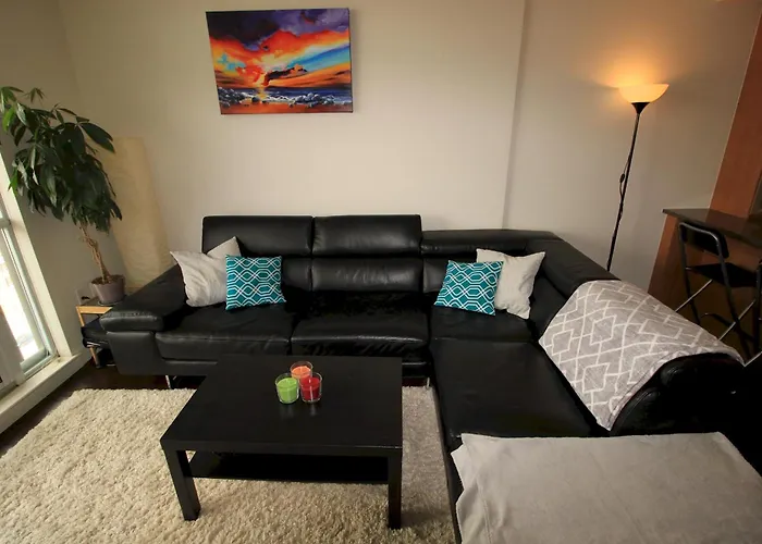 Modern Elegance: Luxe 2Br2Ba Townhouse In Downtown Vancouver
