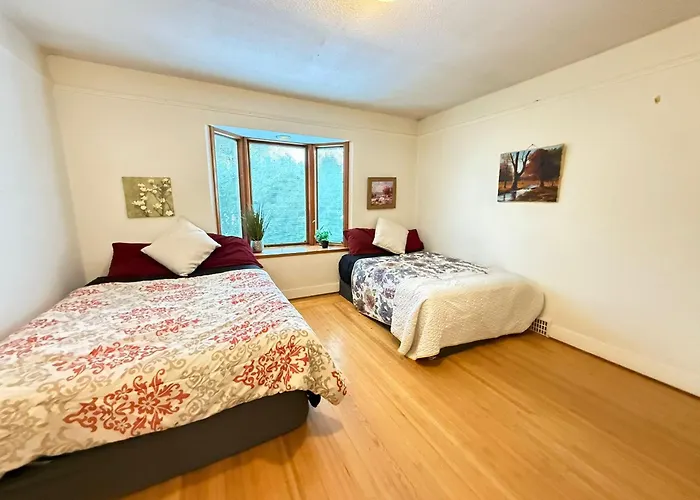 Vancouver Cozy Room- Near Kits Beach, Downtown & Ubc