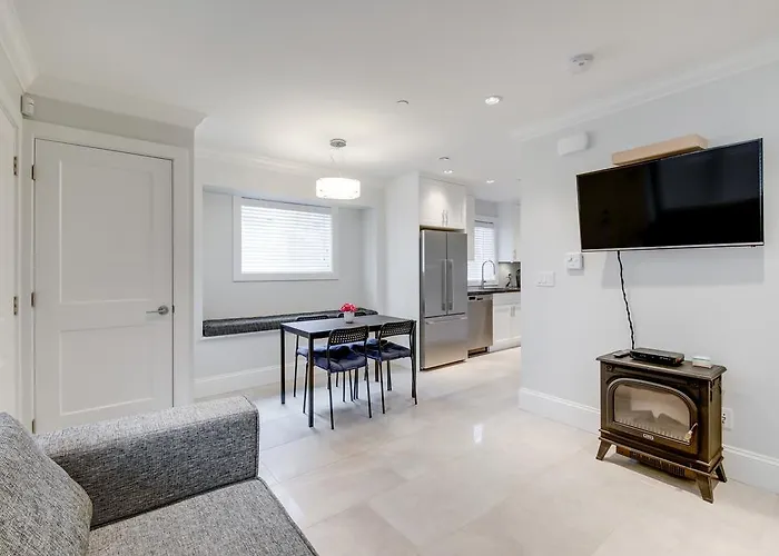 New Urban Modern Main Street House