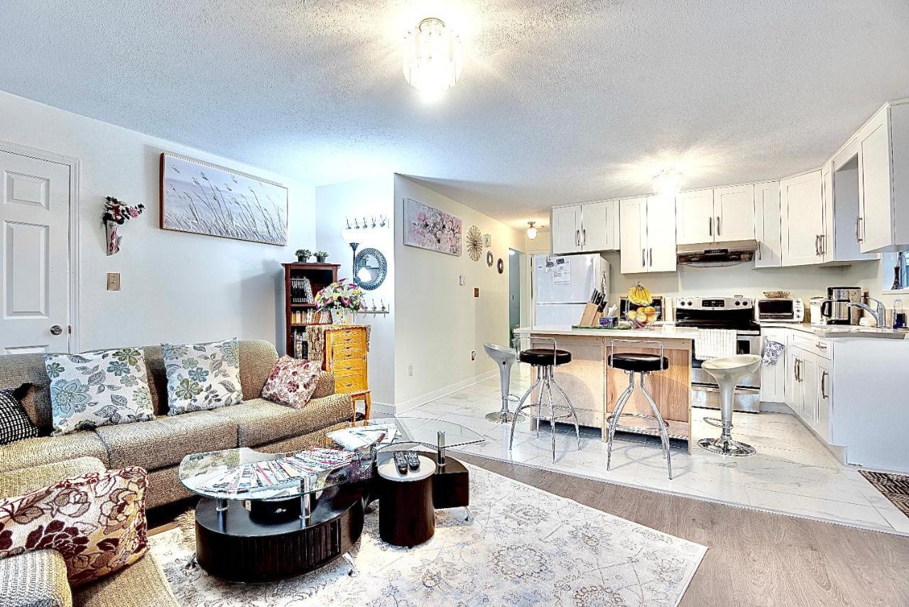 Away From Home-hillcrest, Queen Elizabeth Park 4*