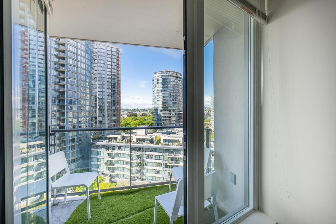 Stunning 2 Bedroom Condo With Downtown Views!!! Vancouver