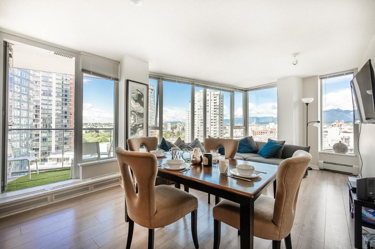 Stunning 2 Bedroom Condo With Downtown Views!!! Vancouver