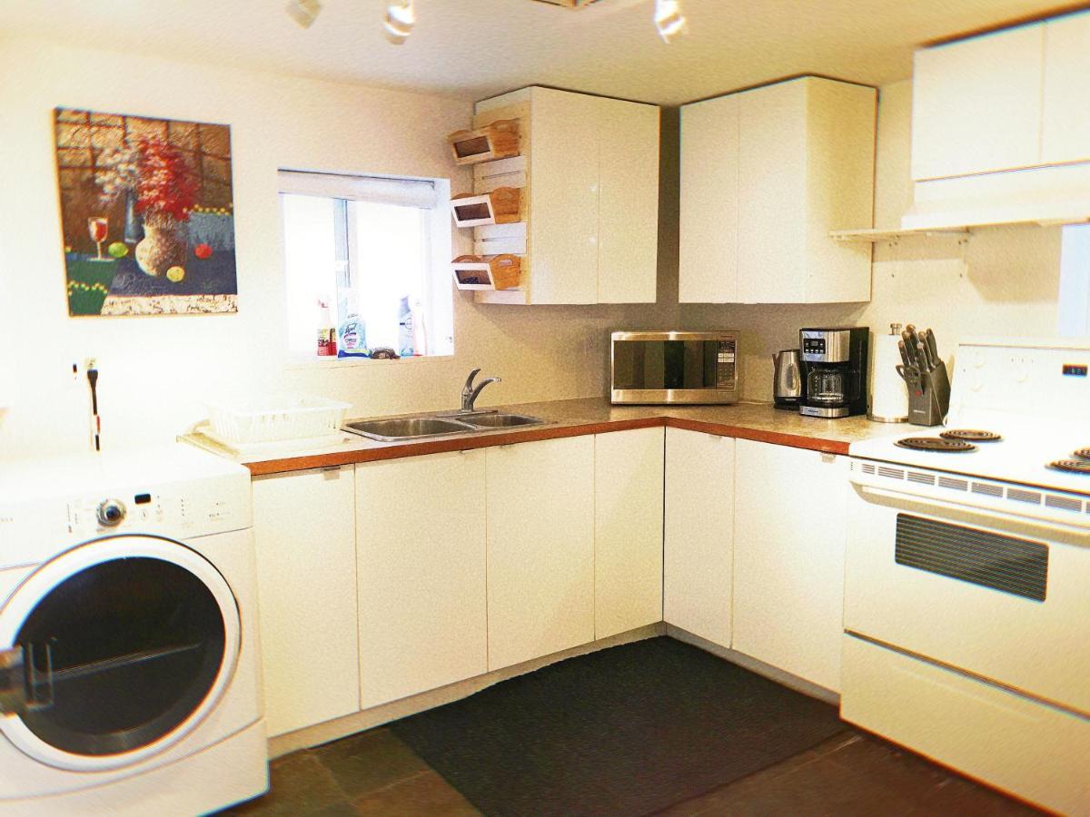Heart Of Kitsilano Area,5 Mins Walk To Kits Beach,no Share With Other People Guest house