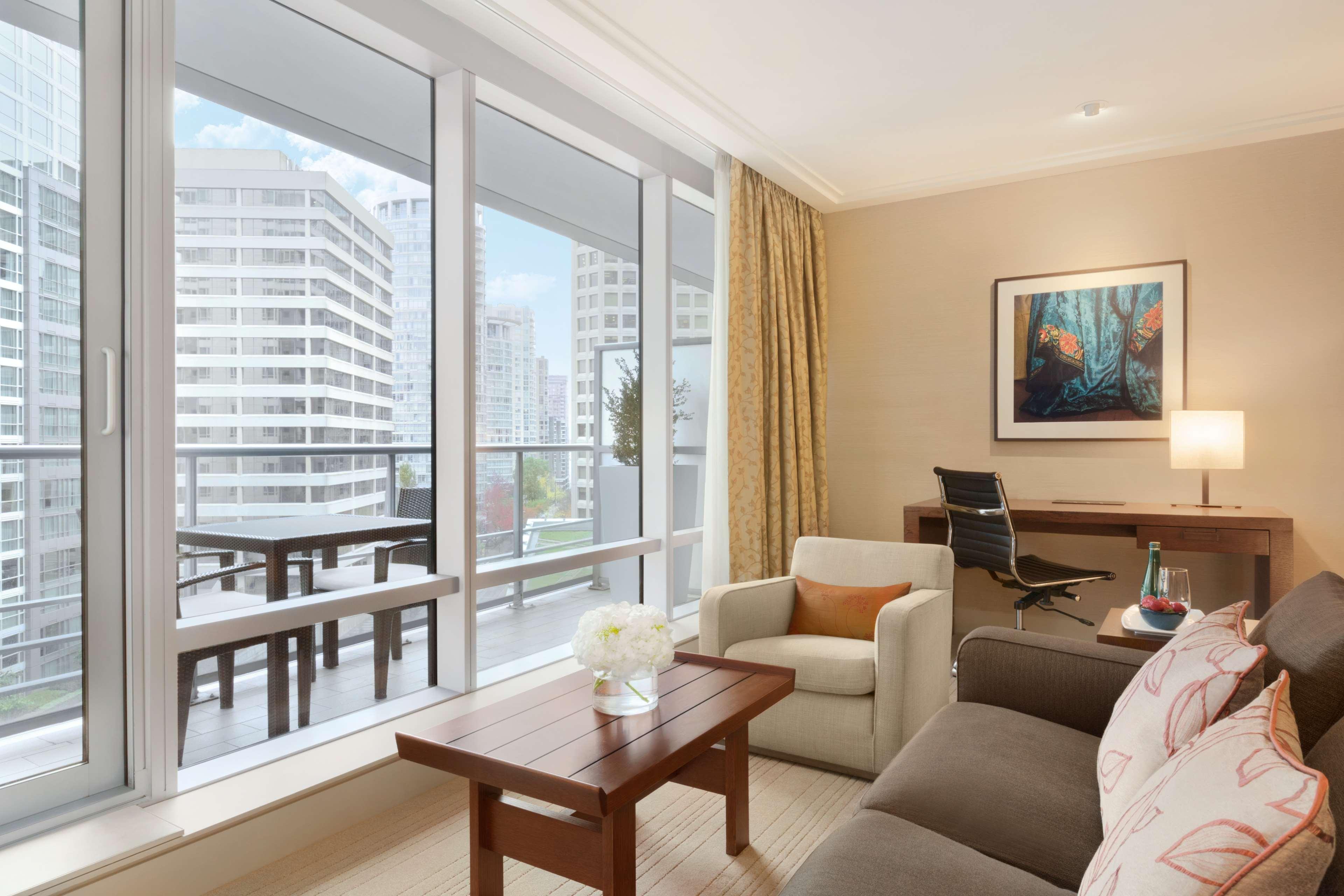 Hotel Shangri-la 5*