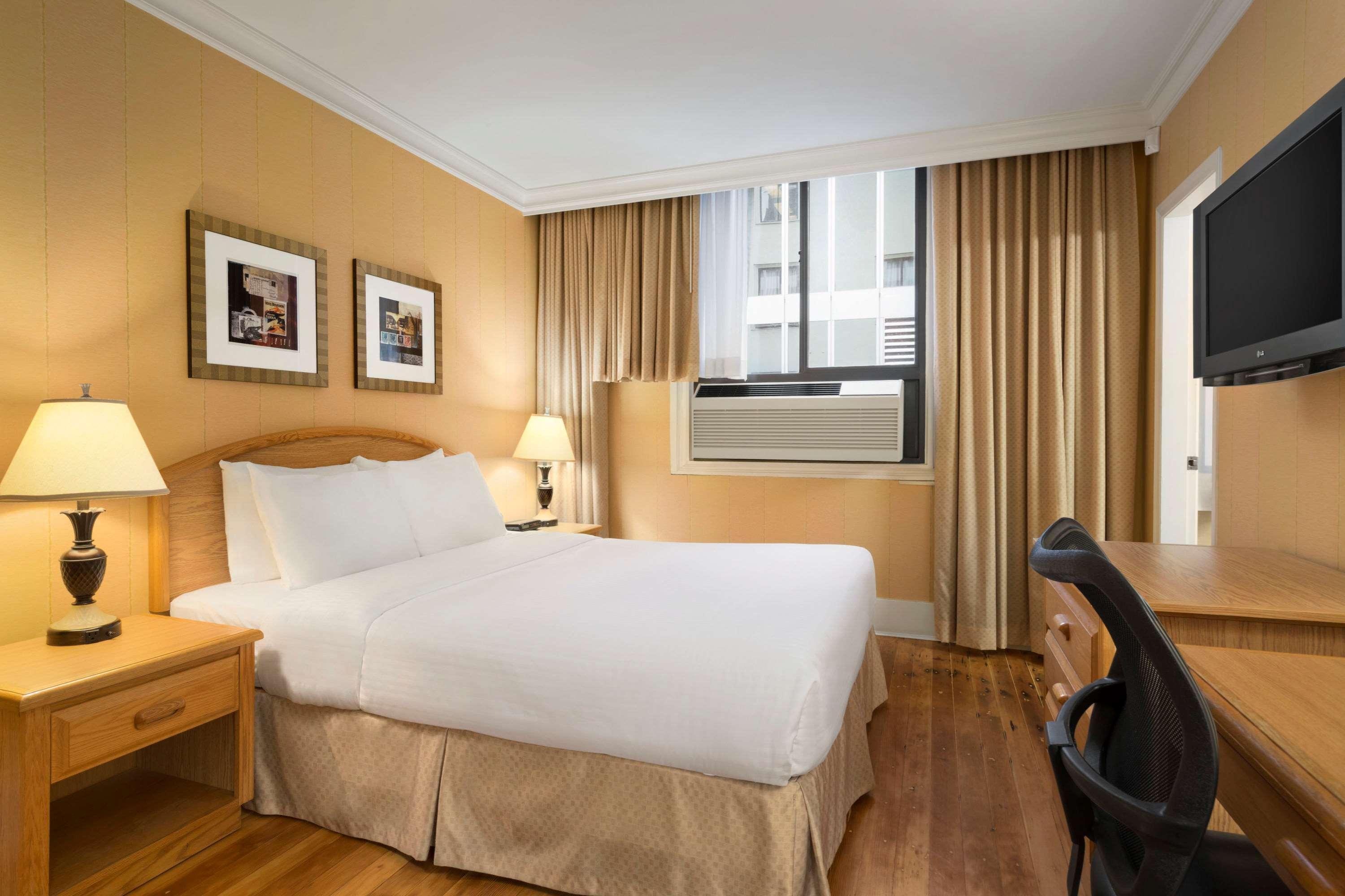 Hotel Days By Wyndham Downtown Vancouver