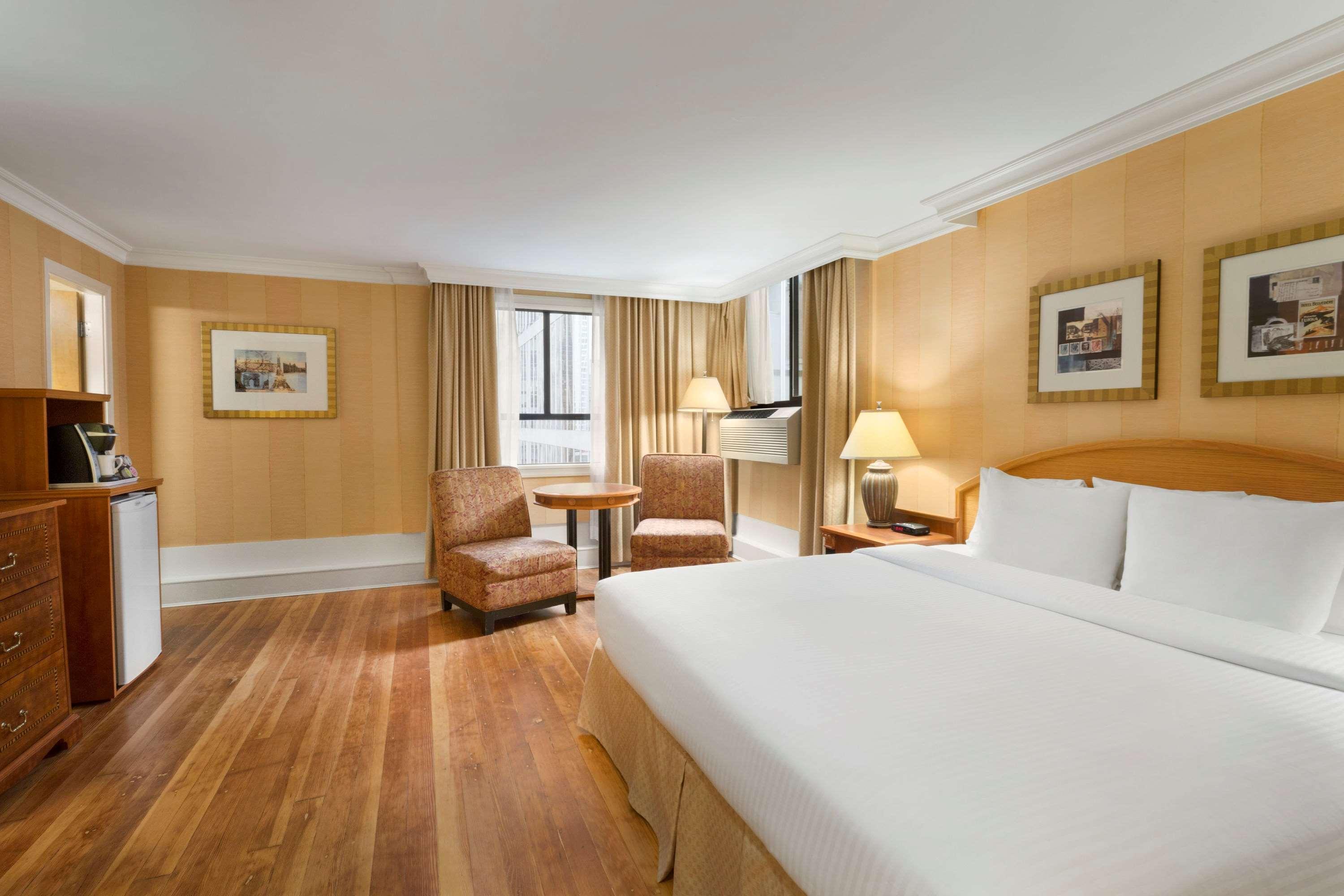 Days By Wyndham Downtown Hotel Vancouver