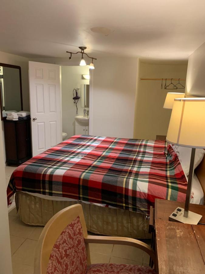 Guest house West *