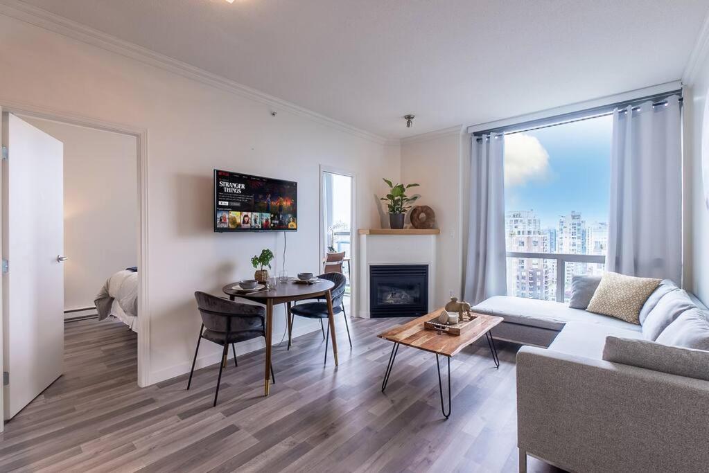 Apartment Marvelous 2 Bed In Yaletown Panoramic Views! Vancouver