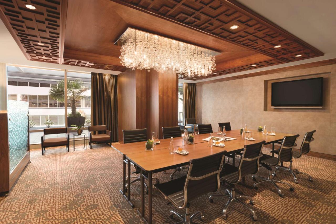 Shangri-la Hotel