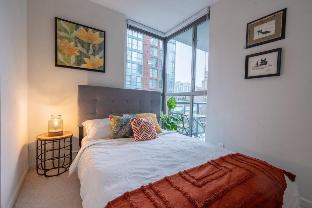 Apartment Heart Of Downtown King Suite/parkng/pool/gym/sauna Vancouver