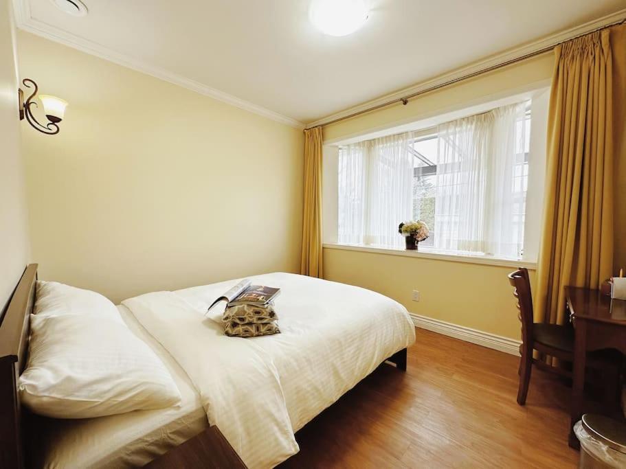 Villa Super Cosy 8bed & 6bath In Heart Near To Airport