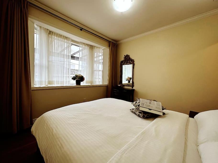 Super Cosy 8bed & 6bath In Heart Near To Airport Villa Vancouver