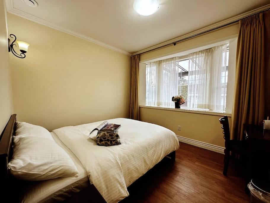 Super Cosy 8bed & 6bath In Heart Near To Airport * Vancouver