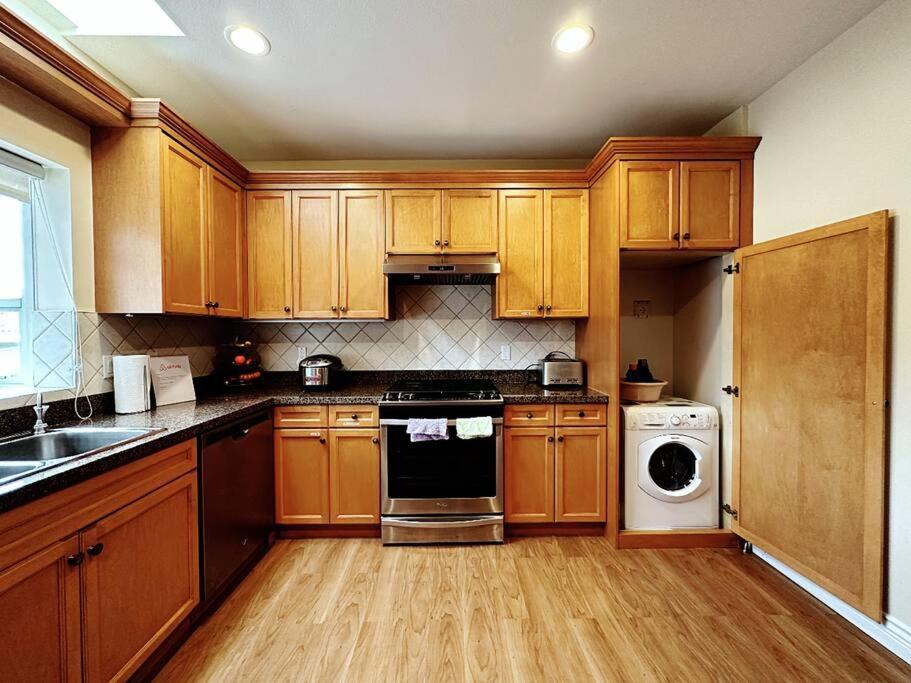 Villa Super Cosy 8bed & 6bath In Heart Near To Airport