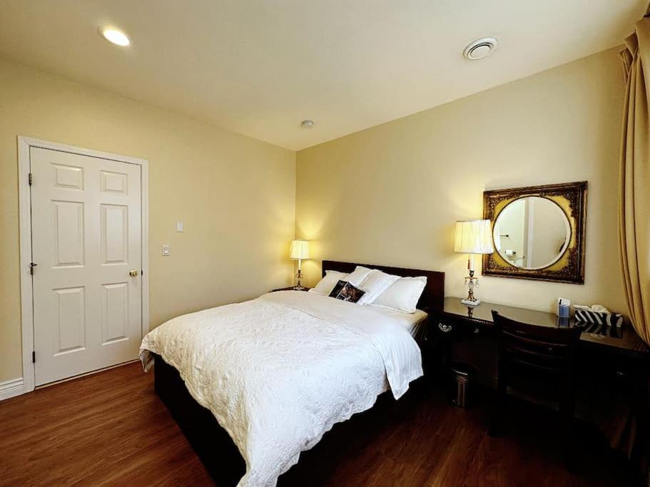 Villa Super Cosy 8bed & 6bath In Heart Near To Airport Vancouver
