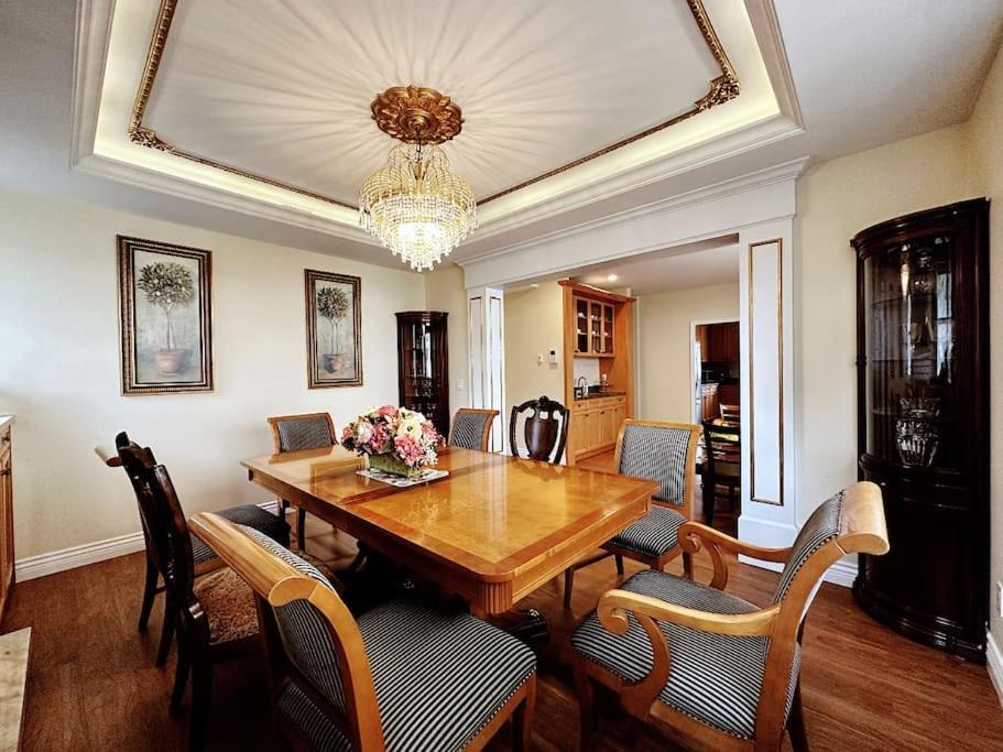 Super Cosy 8bed & 6bath In Heart Near To Airport *