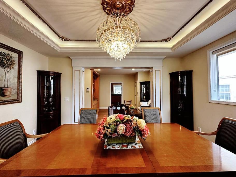 Super Cosy 8bed & 6bath In Heart Near To Airport Vancouver