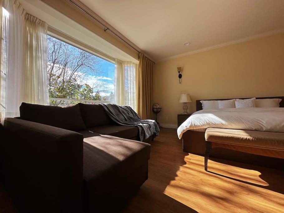 Super Cosy 8bed & 6bath In Heart Near To Airport * Vancouver