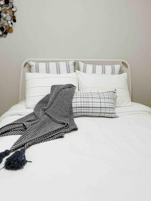 Apartment A Gentle Hideaway In The Urban Forest West End Downtown *
