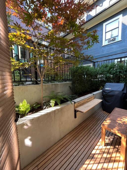 A Gentle Hideaway In The Urban Forest West End Downtown Apartment *