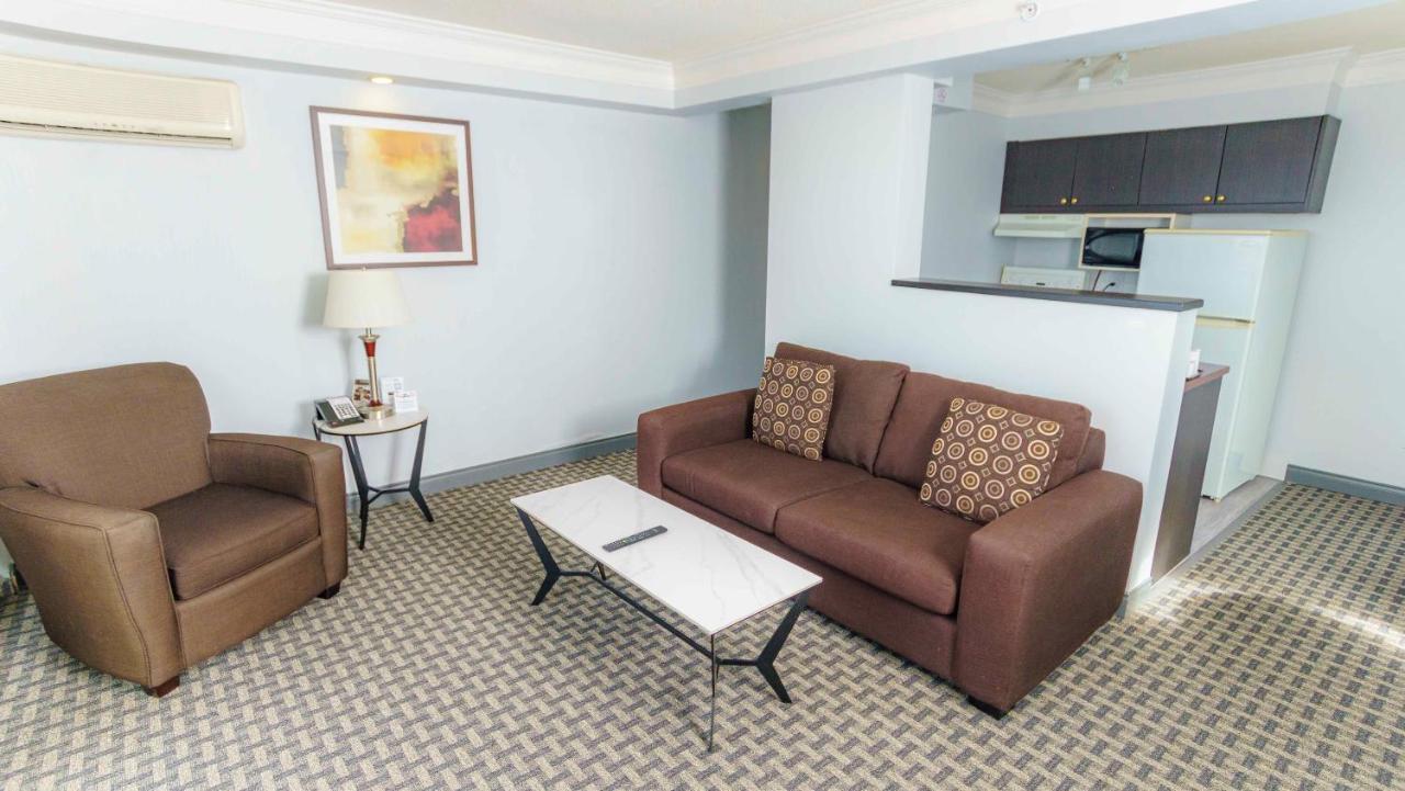 Hotel Century Plaza 3*
