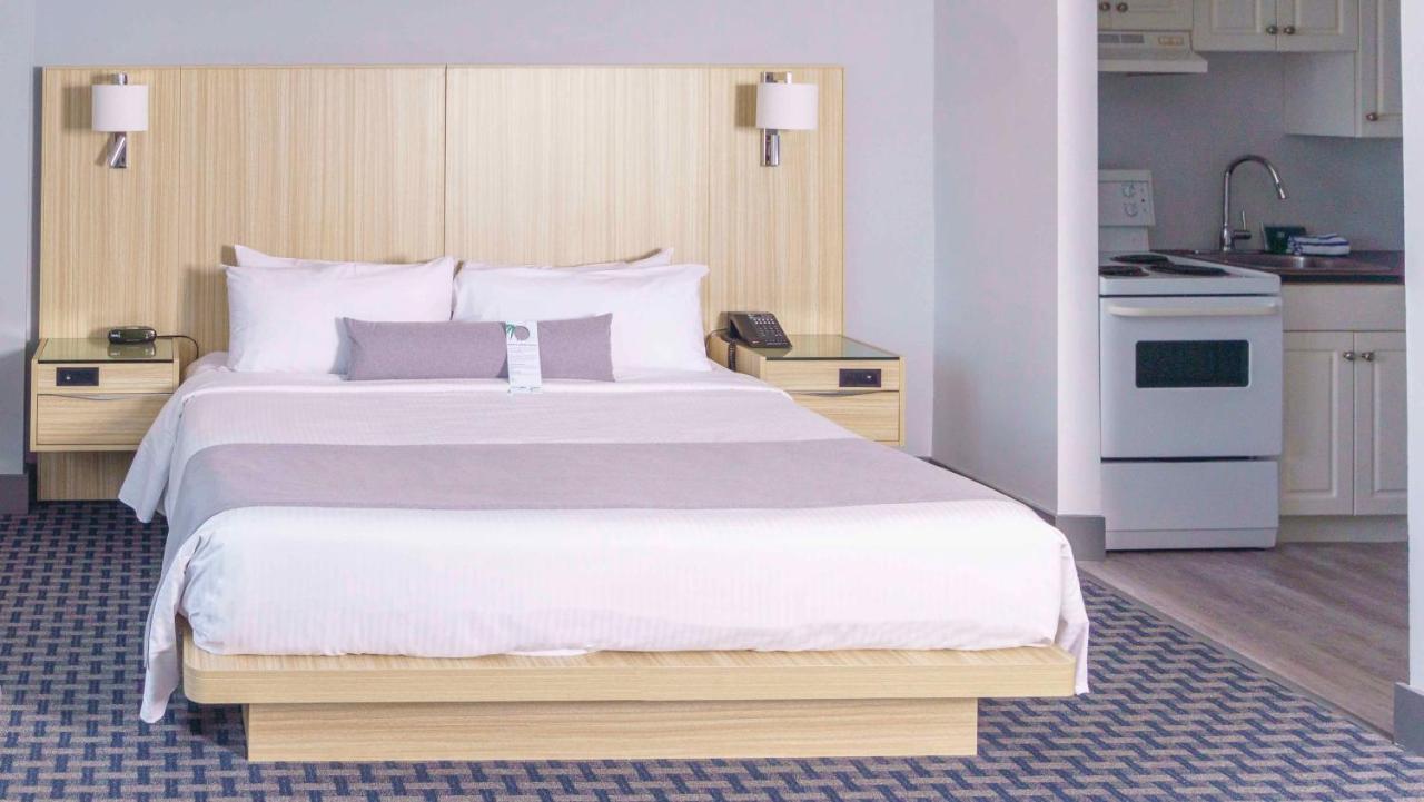 Hotel Century Plaza Vancouver
