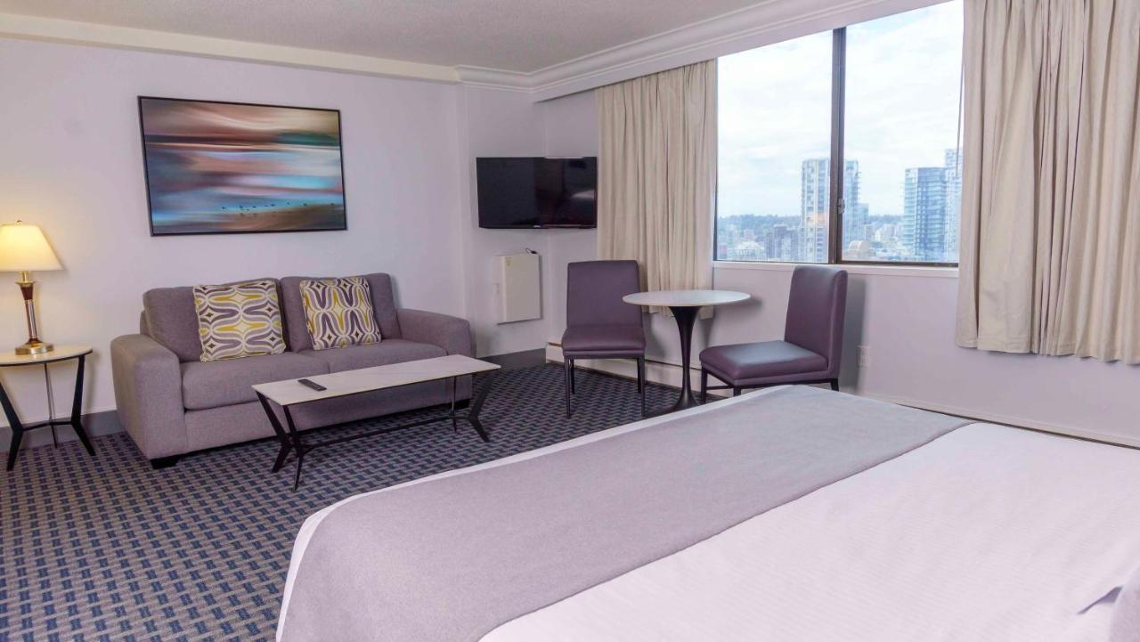 Century Plaza 3*