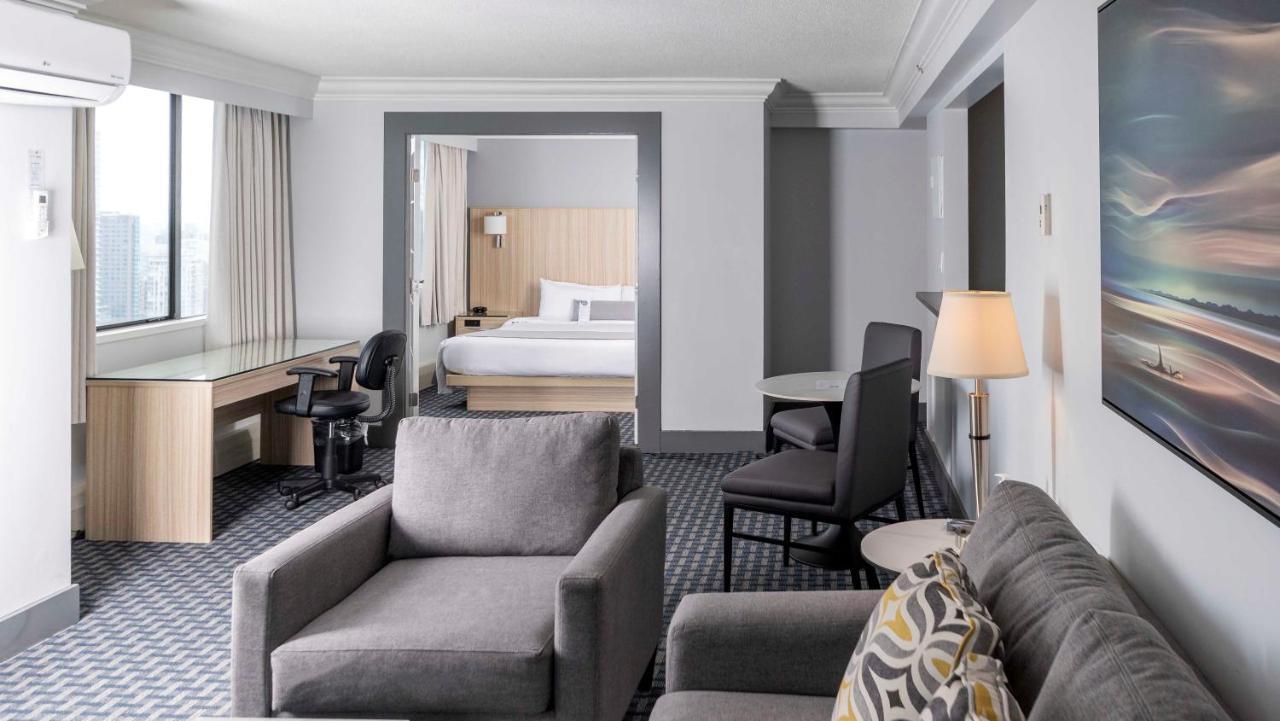 Hotel Century Plaza