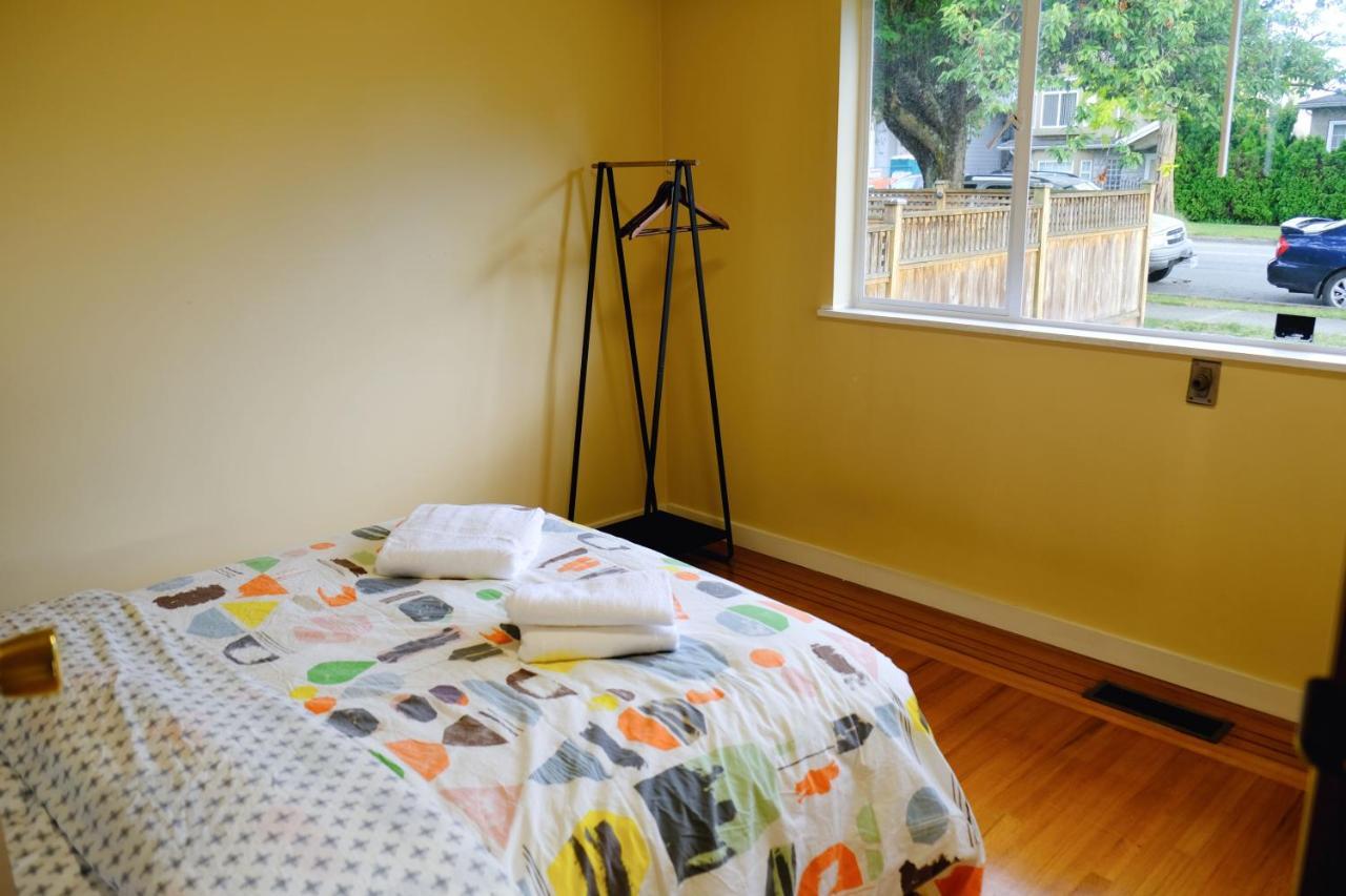 Spacious 15mins To Downtown * Vancouver