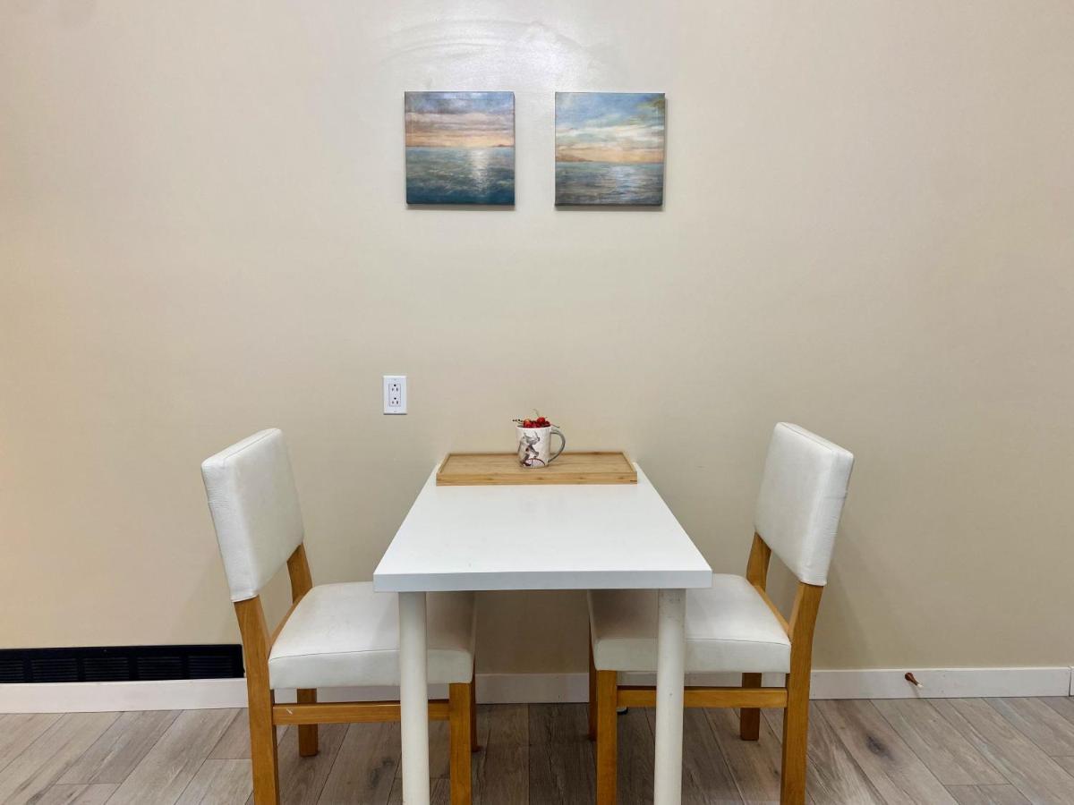 Spacious 15mins To Downtown *