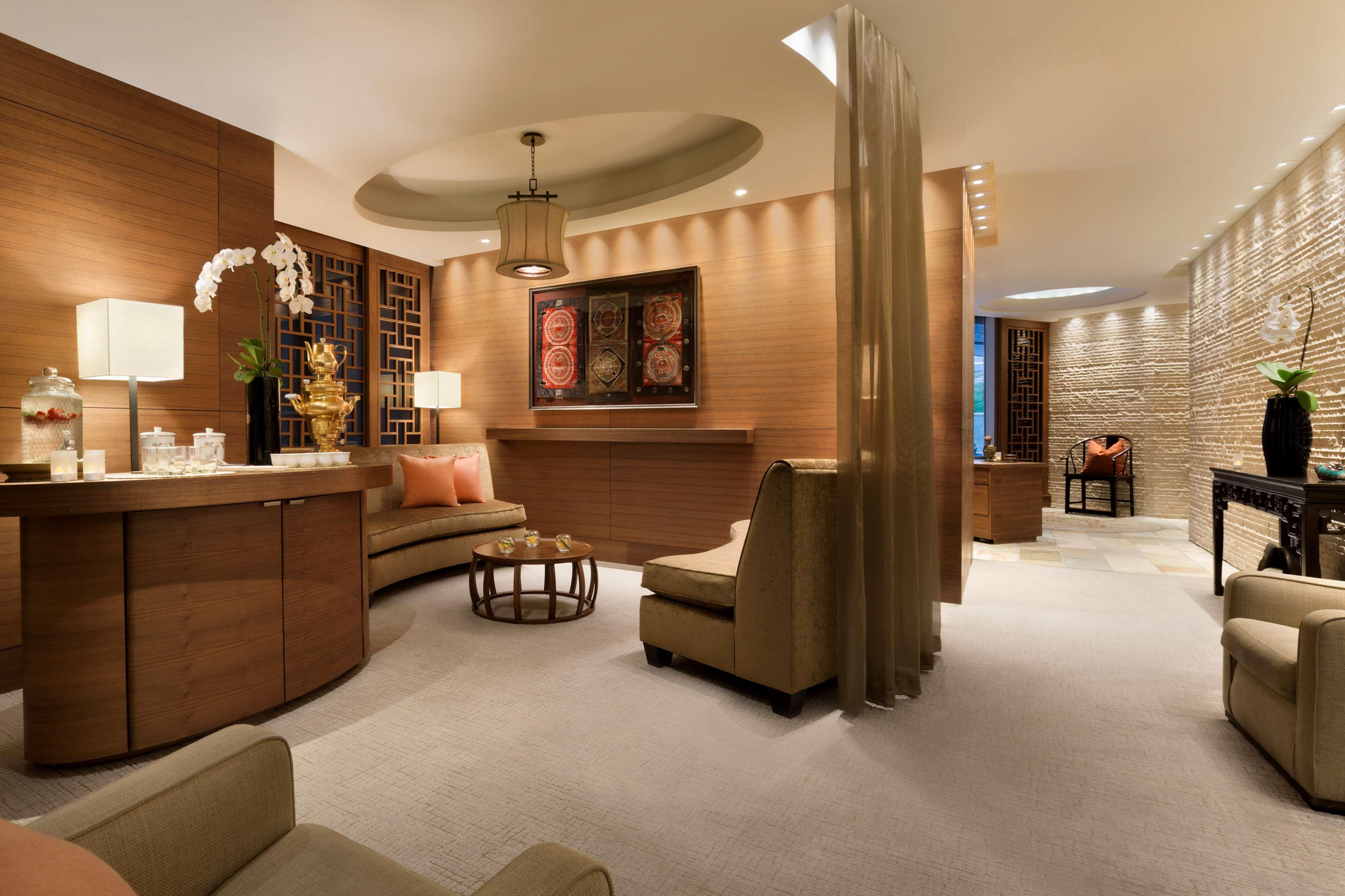 Shangri-la 5* Vancouver