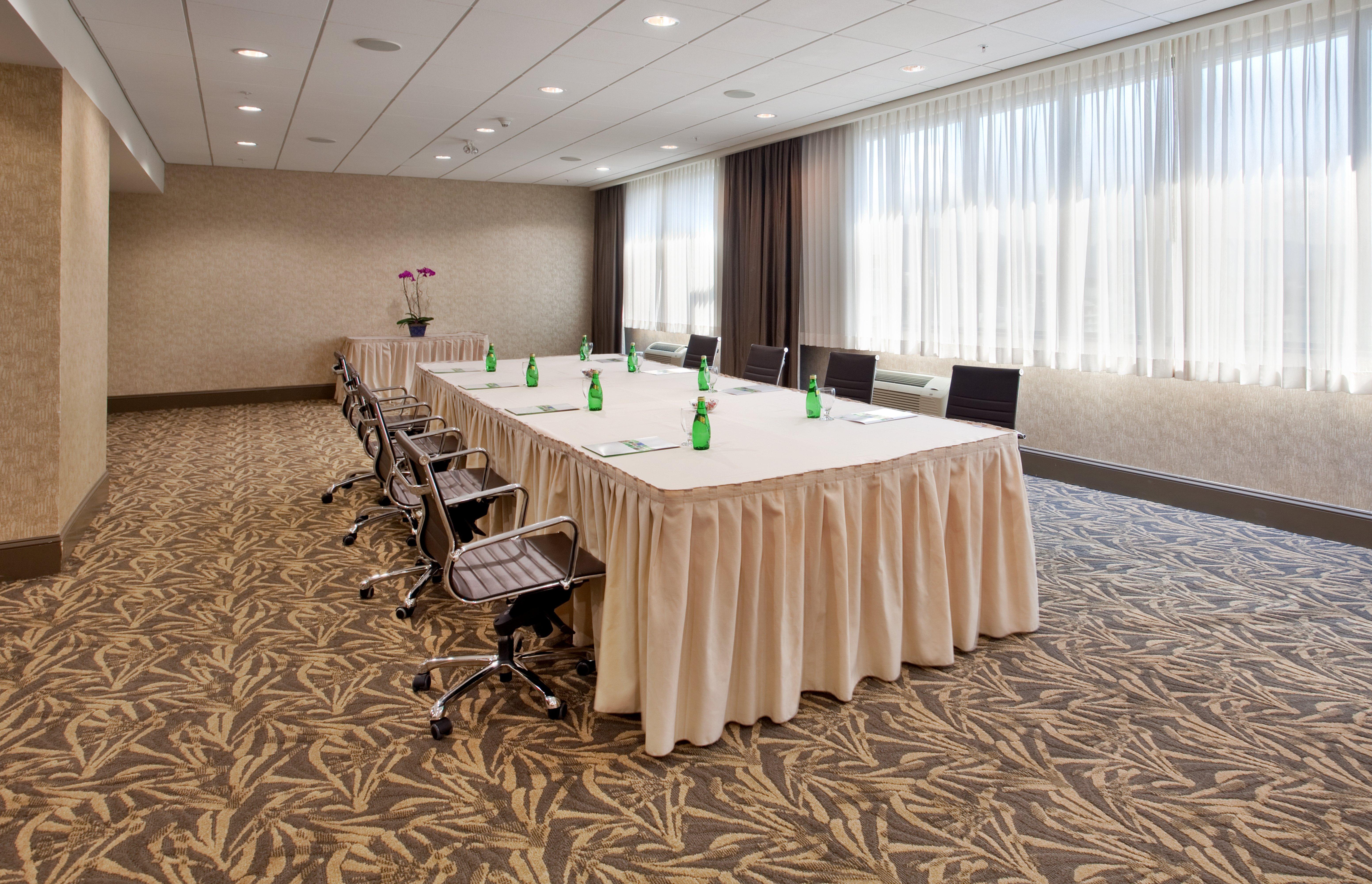 Vancouver-centre Broadway By Ihg Hotel 3*
