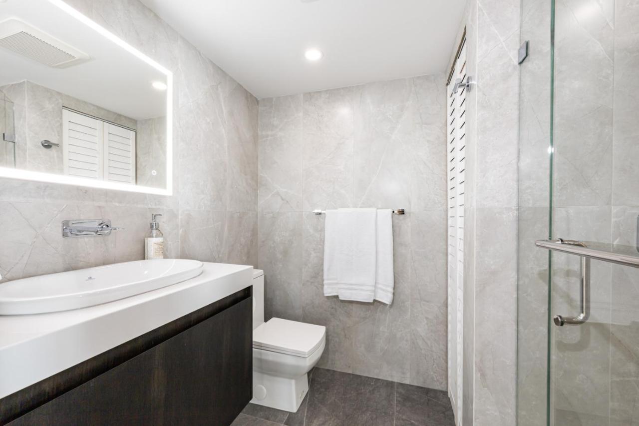 Amazing Location - 2bdrm/2bath - Right On Robson *