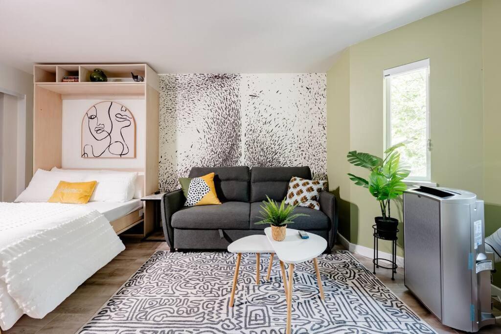 Hidden Gem: Historical Gastown Apartment Vancouver