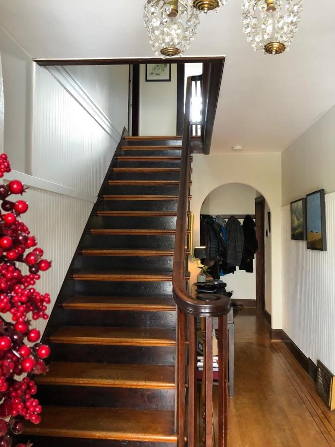 Vancouver Villa *