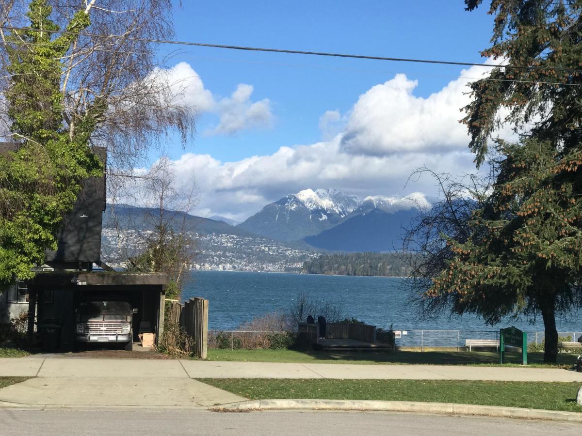 Guest house Heart Of Kitsilano Area,5 Mins Walk To Kits Beach,no Share With Other People Vancouver