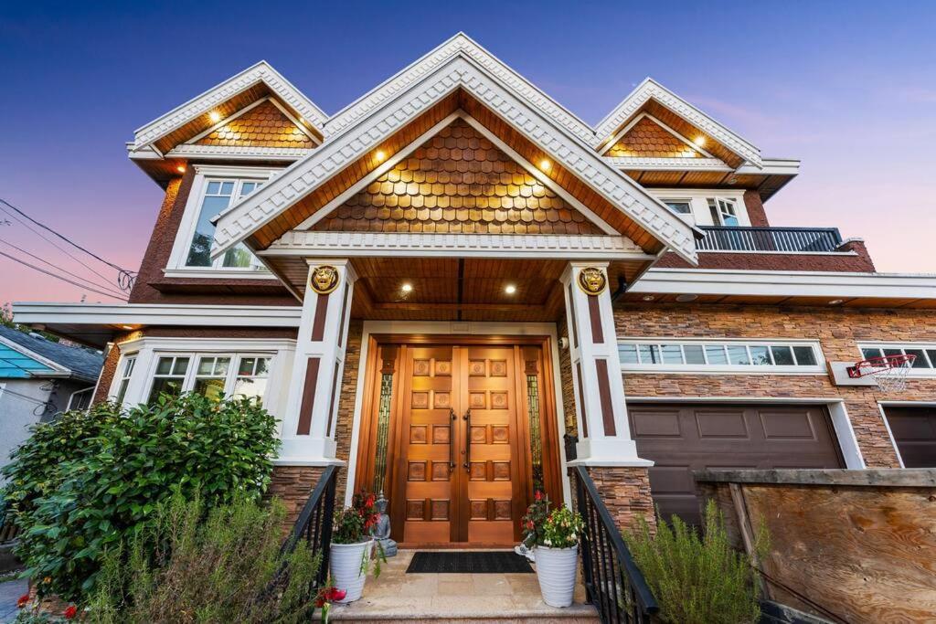Luxury In * Vancouver