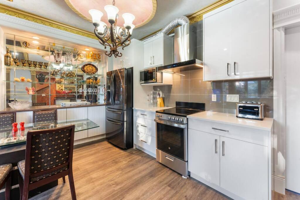 Luxury In Holiday home Vancouver