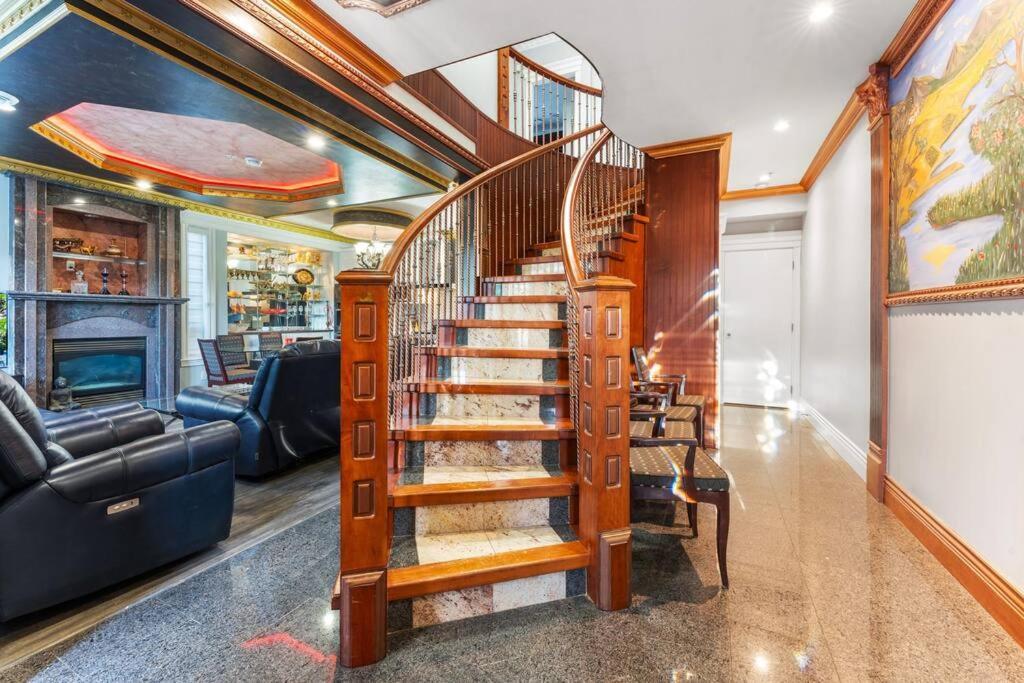 Luxury In Vancouver