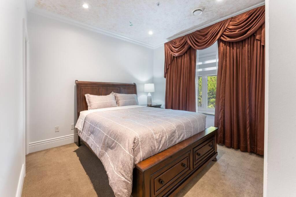 Luxury In Vancouver