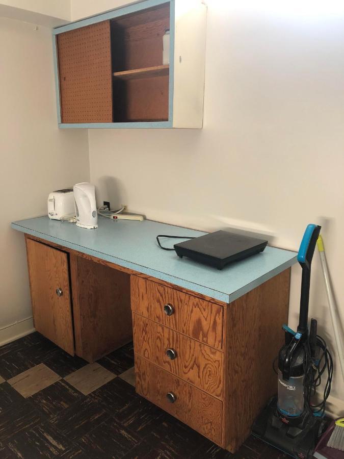 Cozy Guest Close To Downtown Sights & Subway Station Homestay