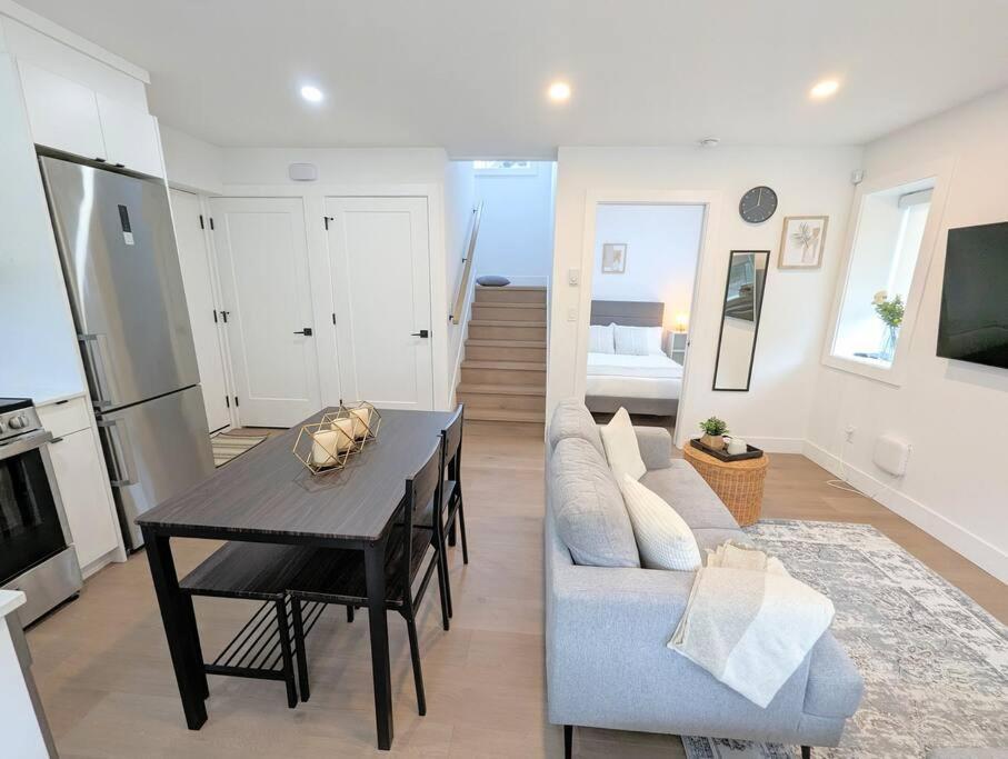 Holiday home Centrally Located, Modern, 2 Bedroom Vancouver
